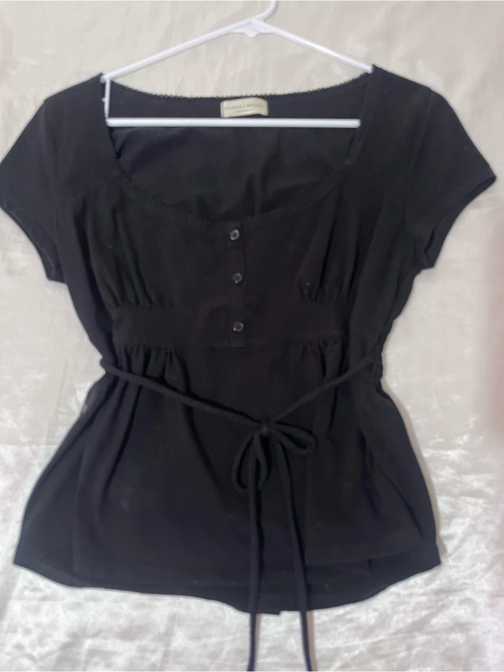 Women's Black Short-Sleeve Scoop Neck Tie-Waist Top